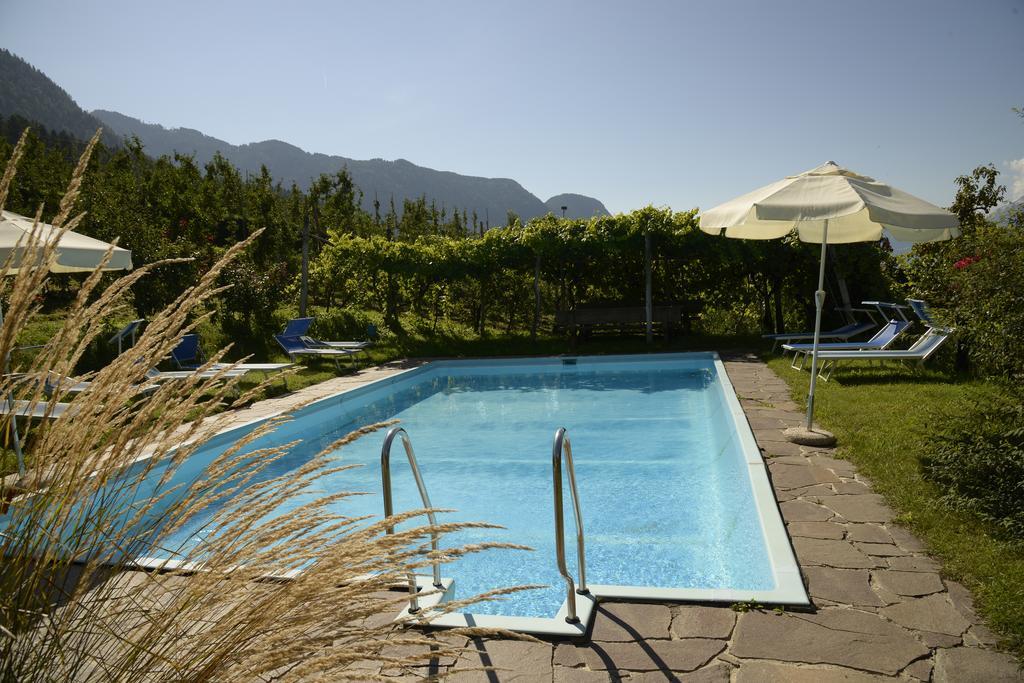 Krebishof Agriturismo Schenna Zimmer foto